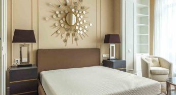 Oltre al solito verde salvia, ecco i colori più in voga per una camera da letto chic: 3 tendenze del 2025